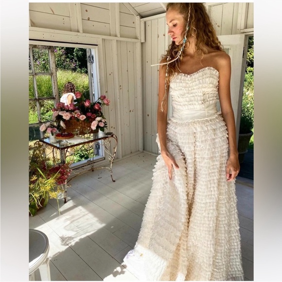 LoveShackFancy Dresses & Skirts - LOVESHACKFANCY STRAPLESS RUFFLE BEACH WEDDING DRESS SIZE 2